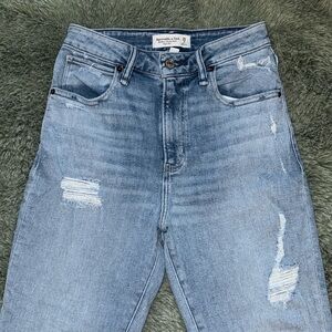 Abercrombie & Fitch Curve Love - The Super Skinny Ankle High Rise